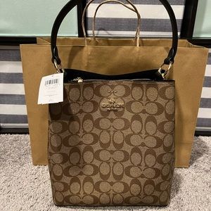 Coach town bucket bag